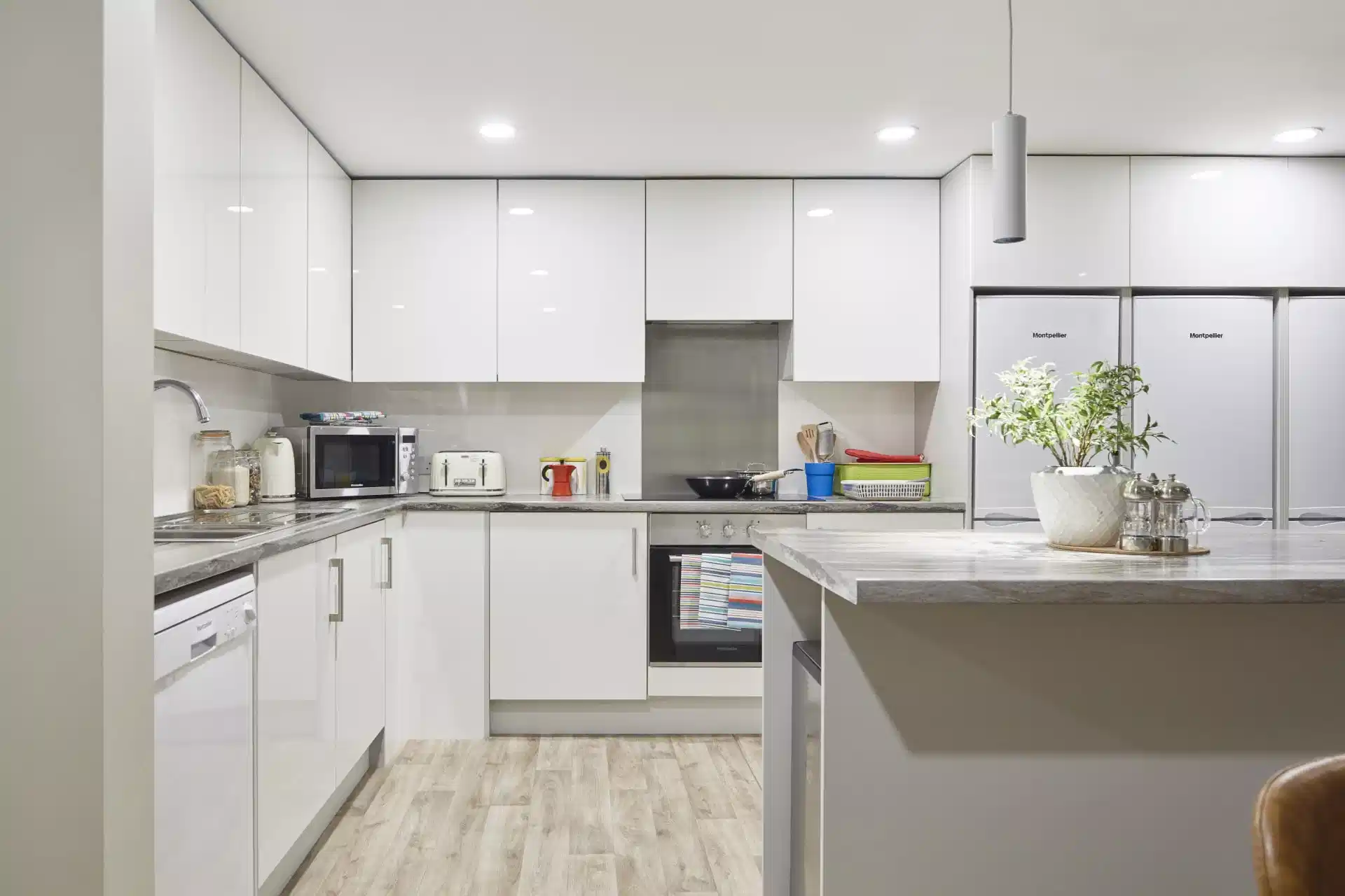 Bronze En-suite - Kitchen