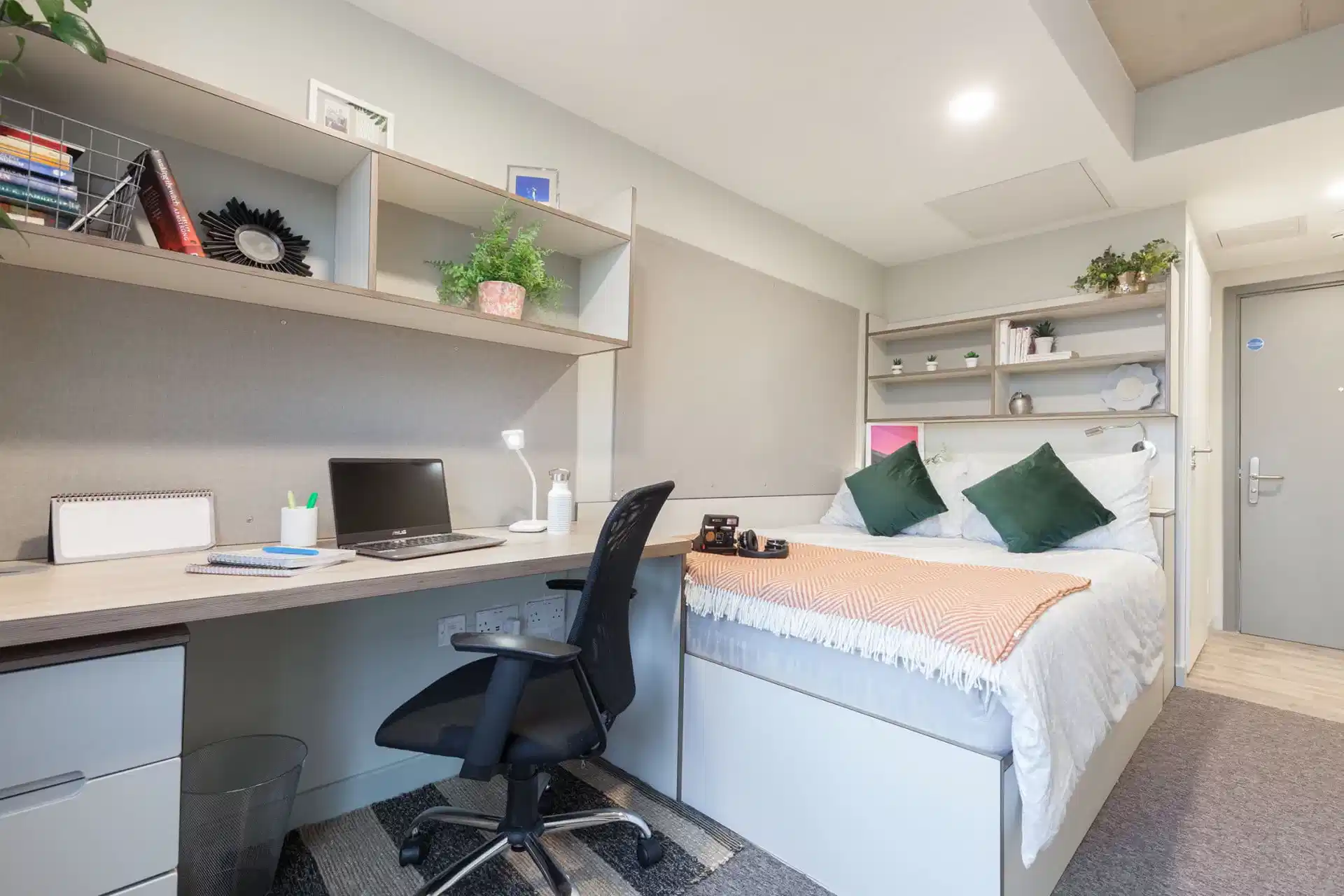 Gold En-suite - Bedroom