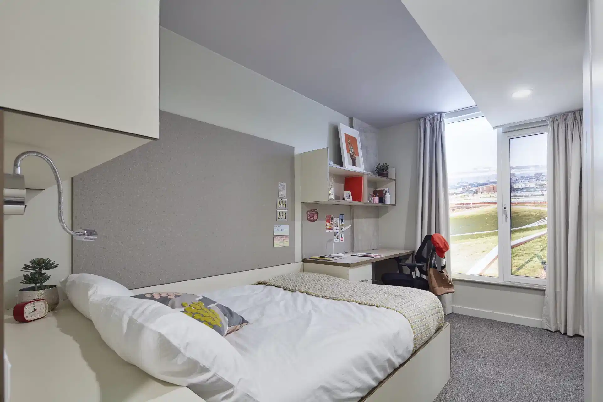 Bronze En-suite - Bedroom