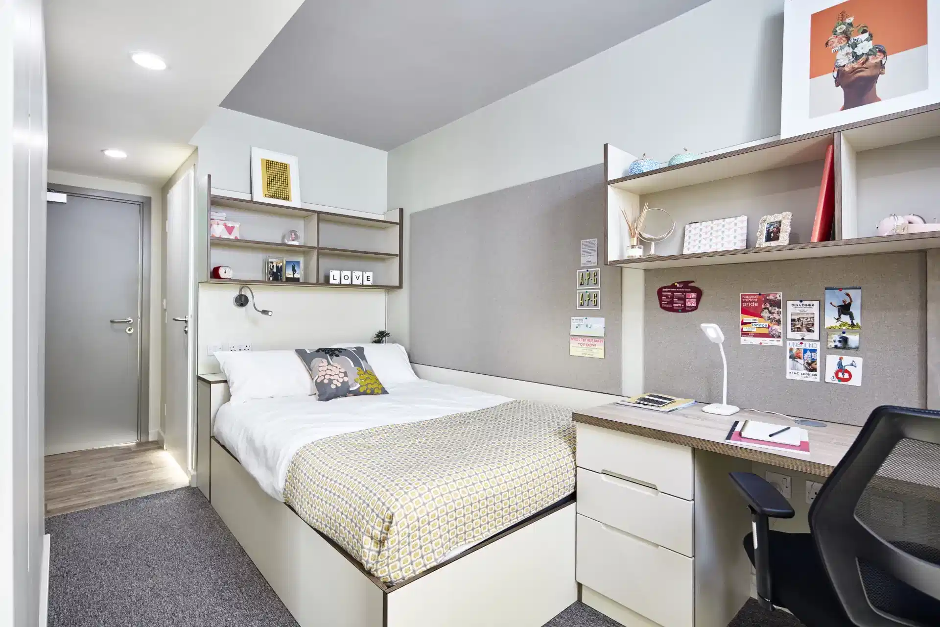 Bronze En-suite - Bedroom
