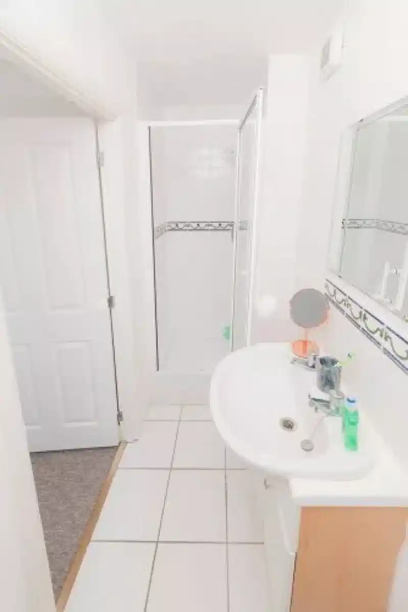 Double Tower Room With En-Suite - Bathroom