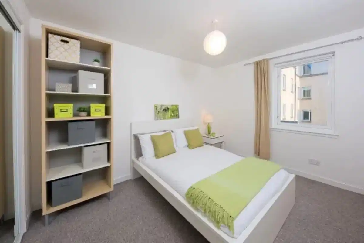 Premium – 2 Bed Maisonette With Study - Bedroom