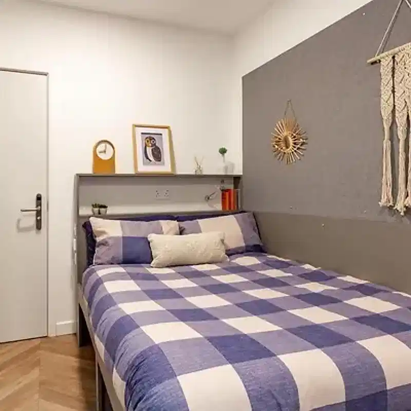 Standard - 2 Bed Flat - Bedroom