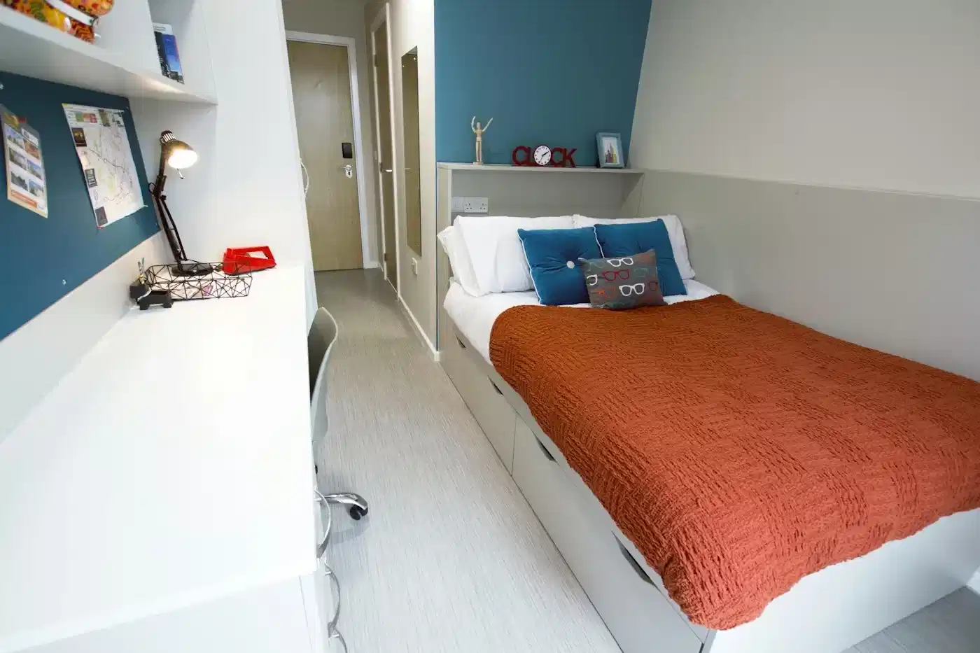 Ensuite Silver  - Bedroom