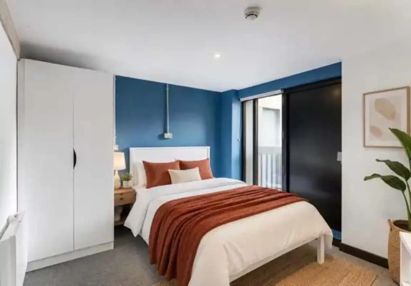The Park Hill 2-Bed Apartment - Bedroom