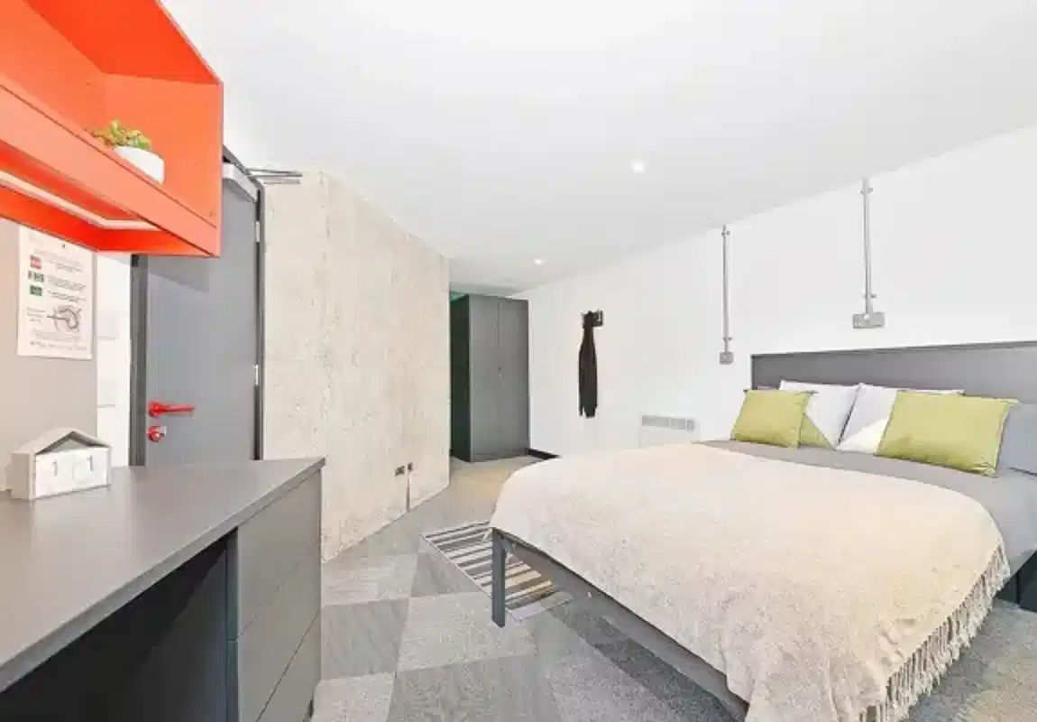 The Park Hill 2-Bed Apartment - Bedroom