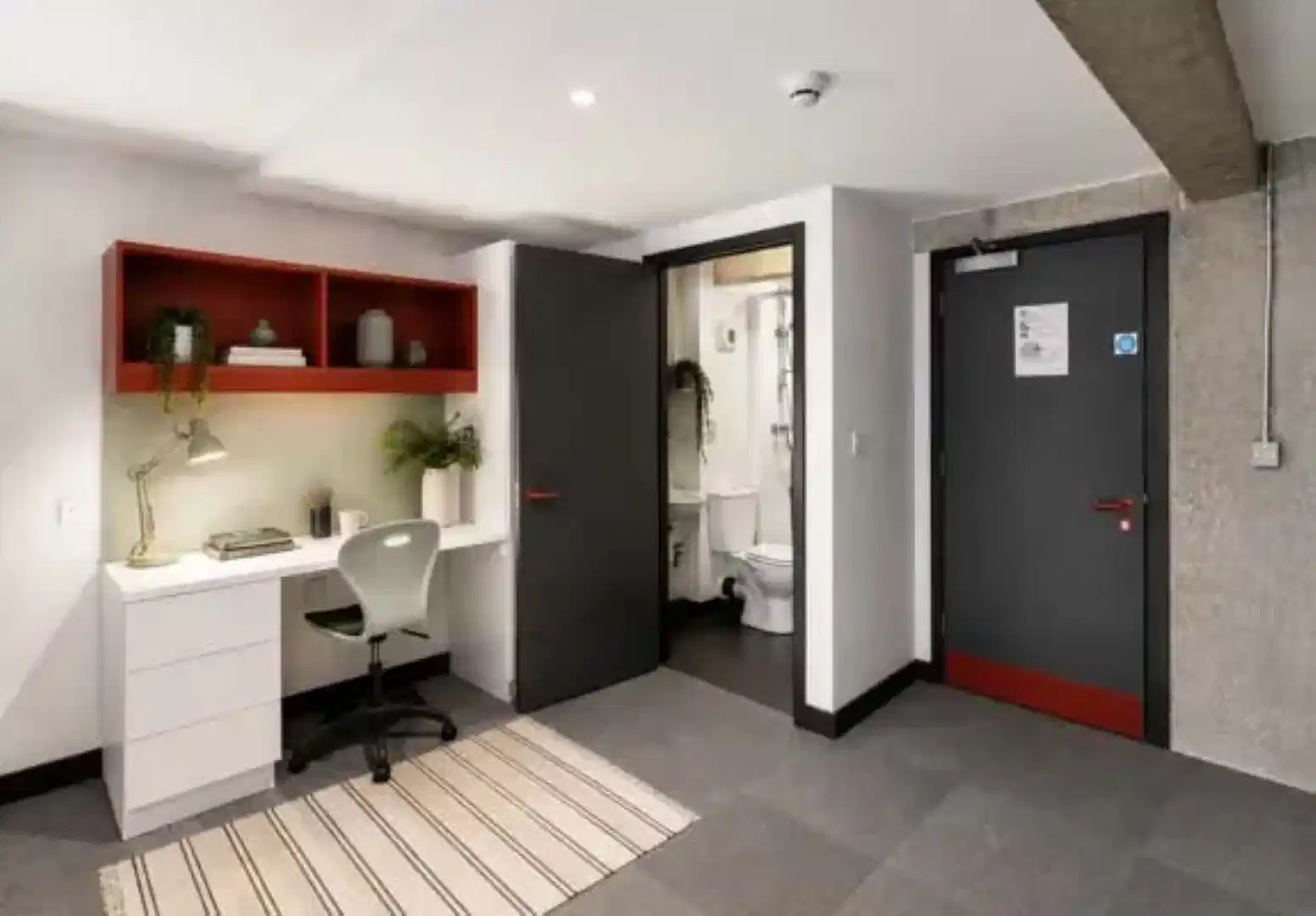 The Bigger Balcony Room - Bedroom