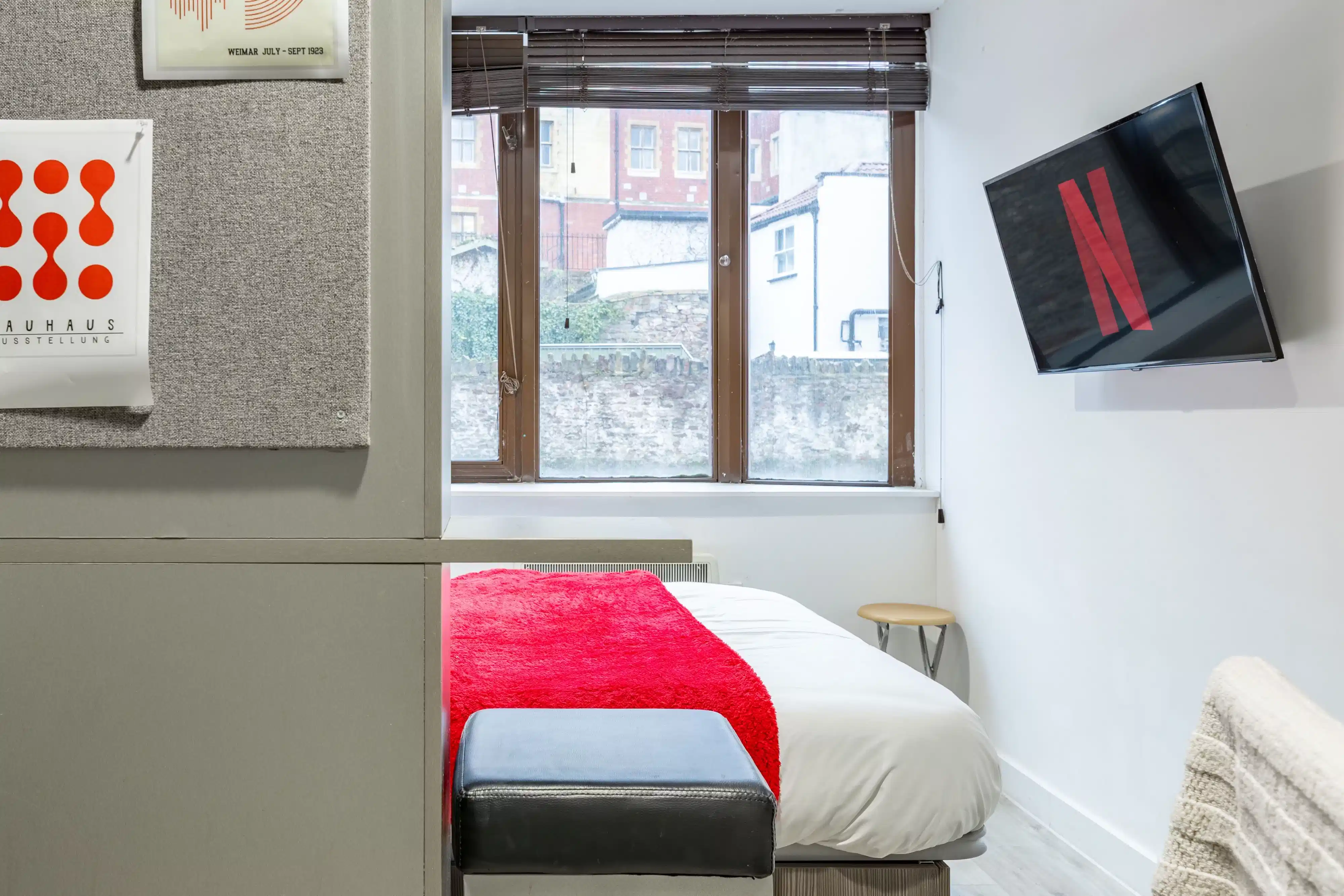 Studio - Bedroom