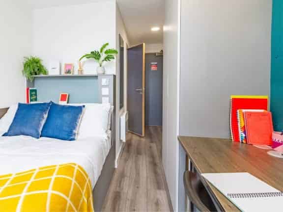 Bronze En Suite - Bedroom