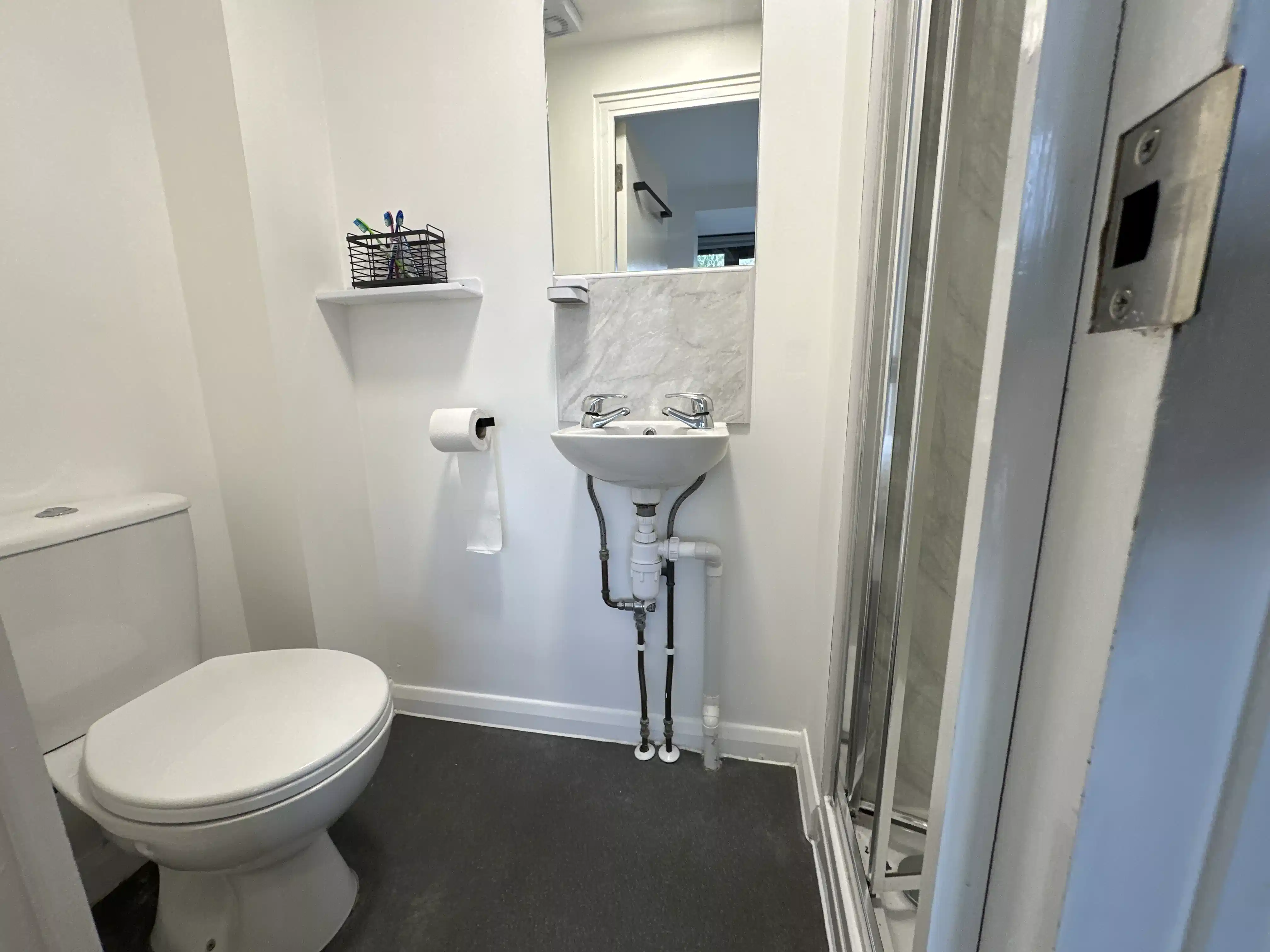 Classic Ensuite - Bathroom