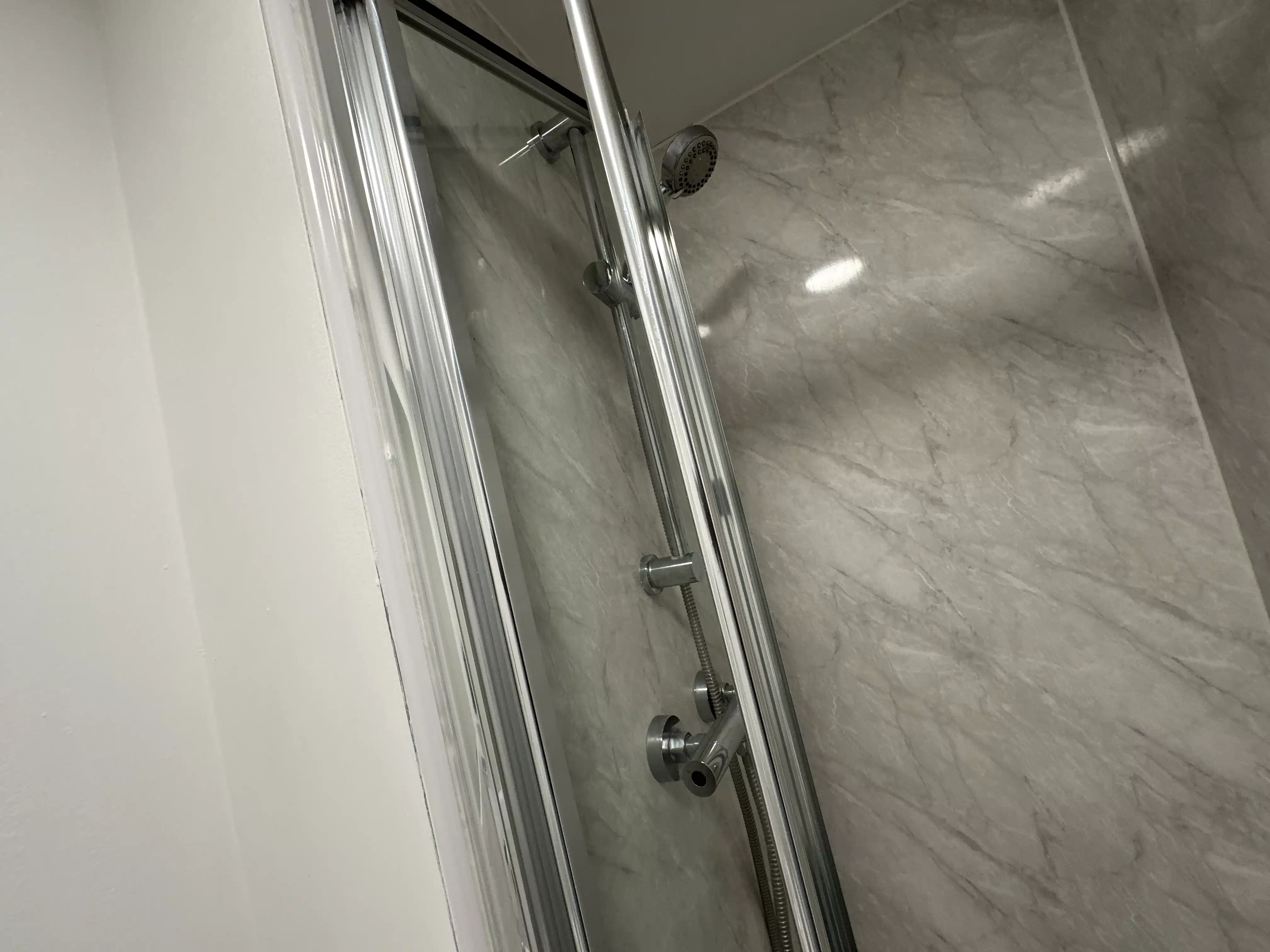 Classic Ensuite - Bathroom
