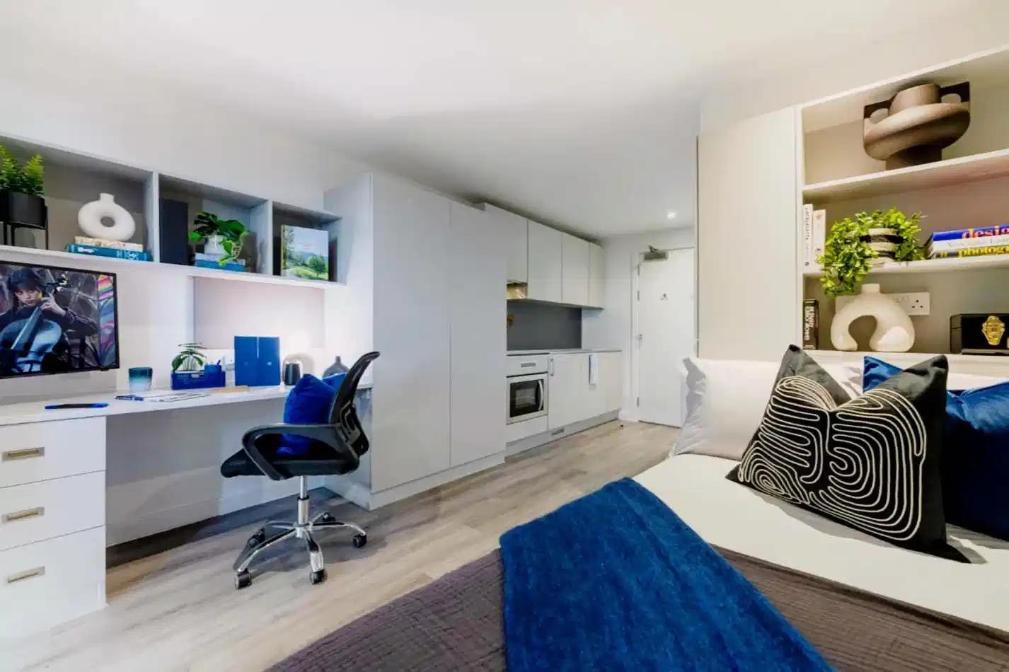 Exec Studio - Bedroom