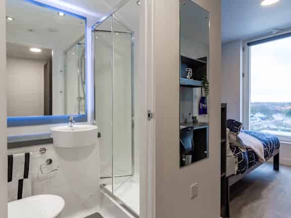 Superior Ensuite - Bathroom