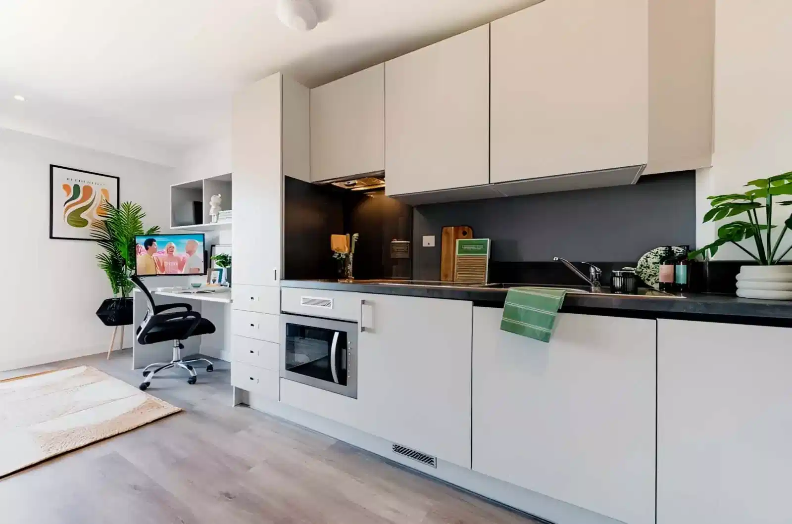Exec Studio Plus - Kitchen