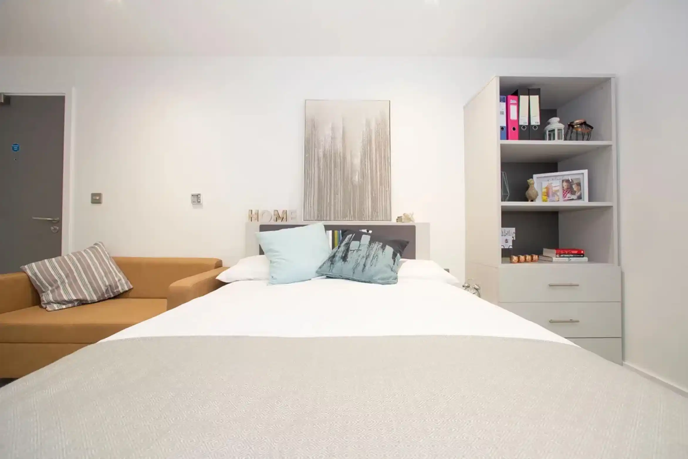 Silver Plus Balcony Studio - Bedroom