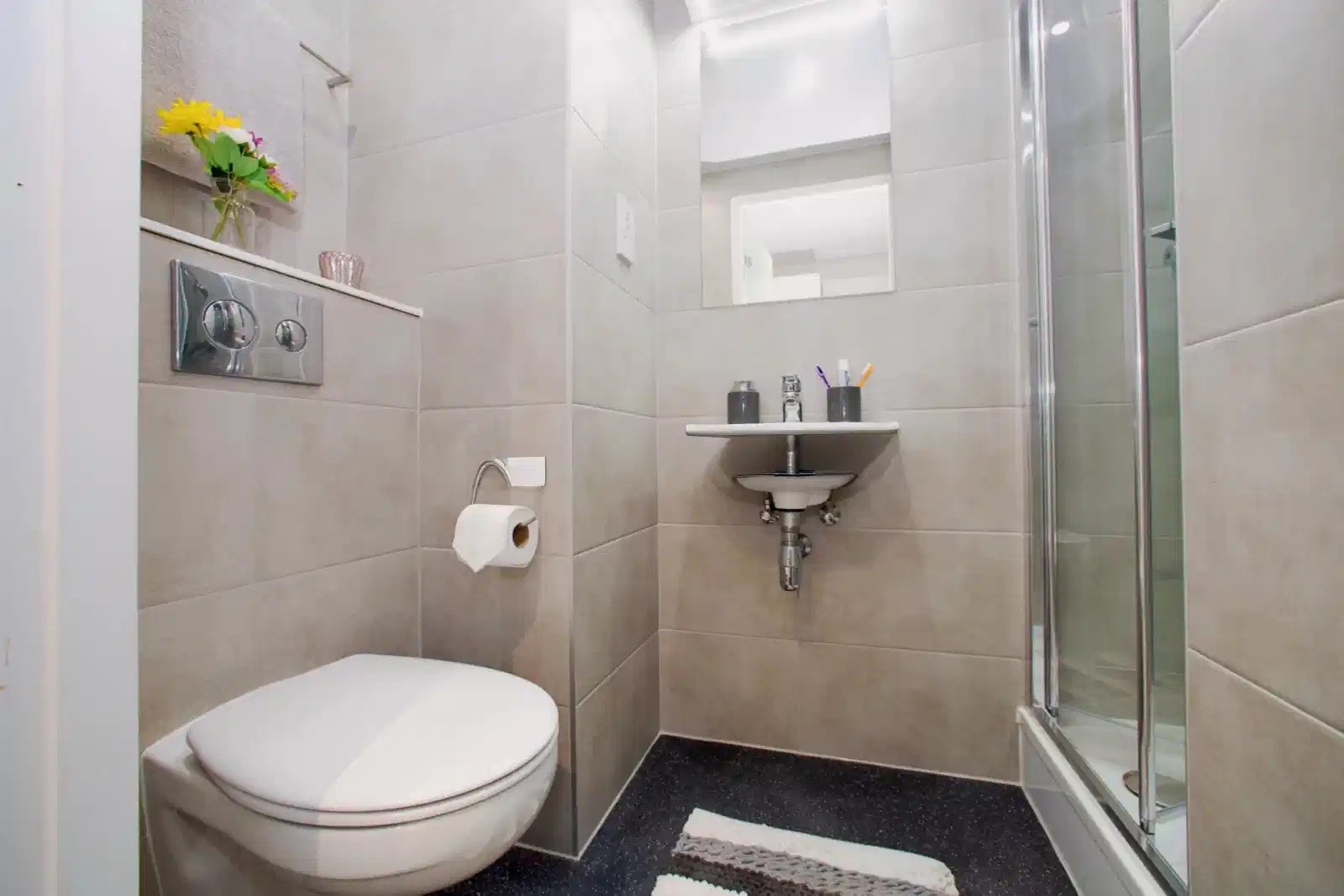 Silver Plus Balcony Studio - Bathroom
