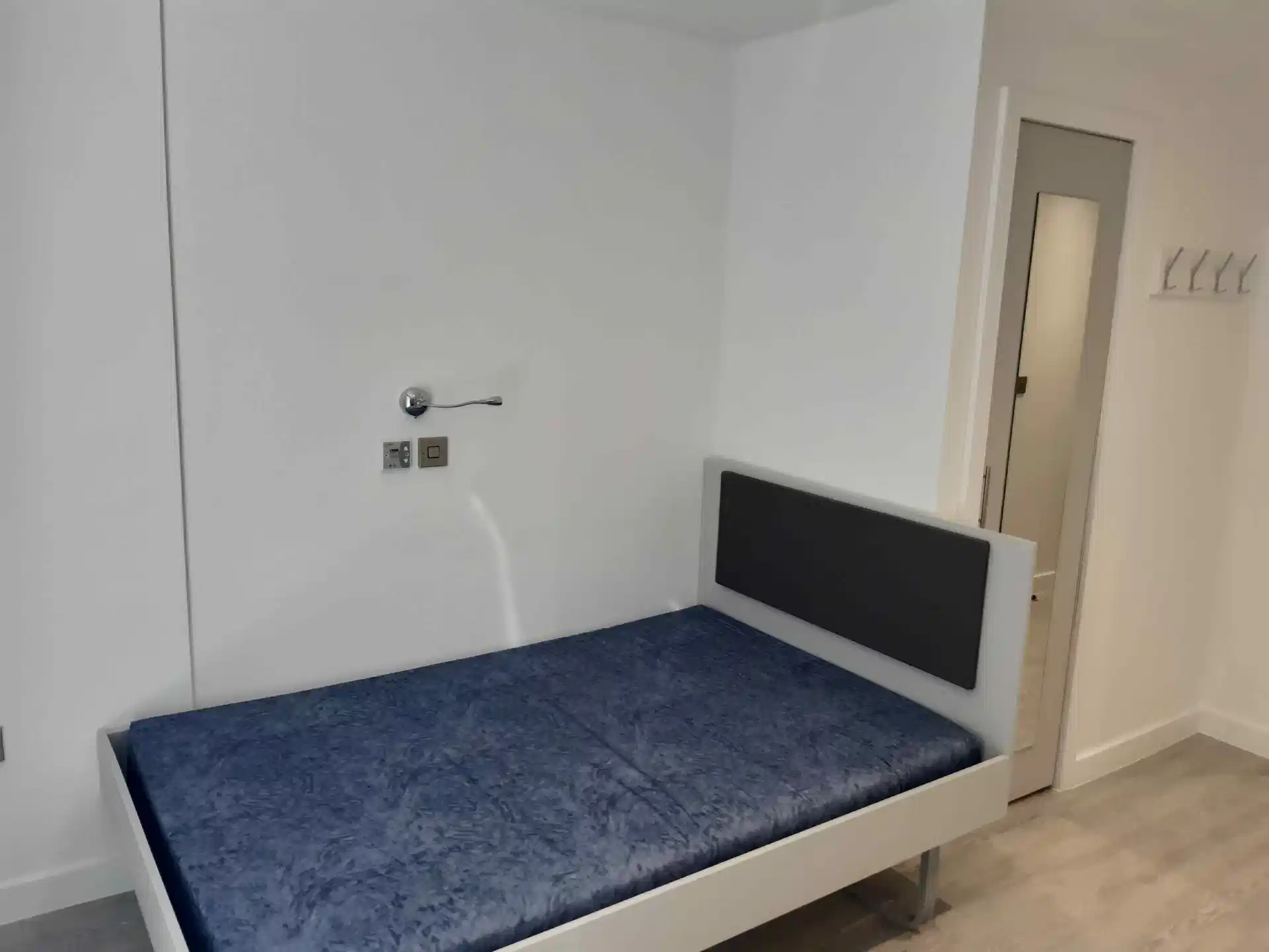 Premium Studio (L Shaped) - Bathroom