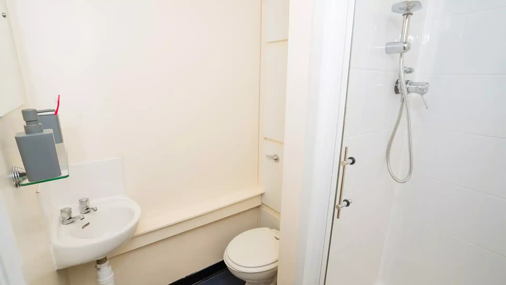 Classic En-Suite - Bathroom