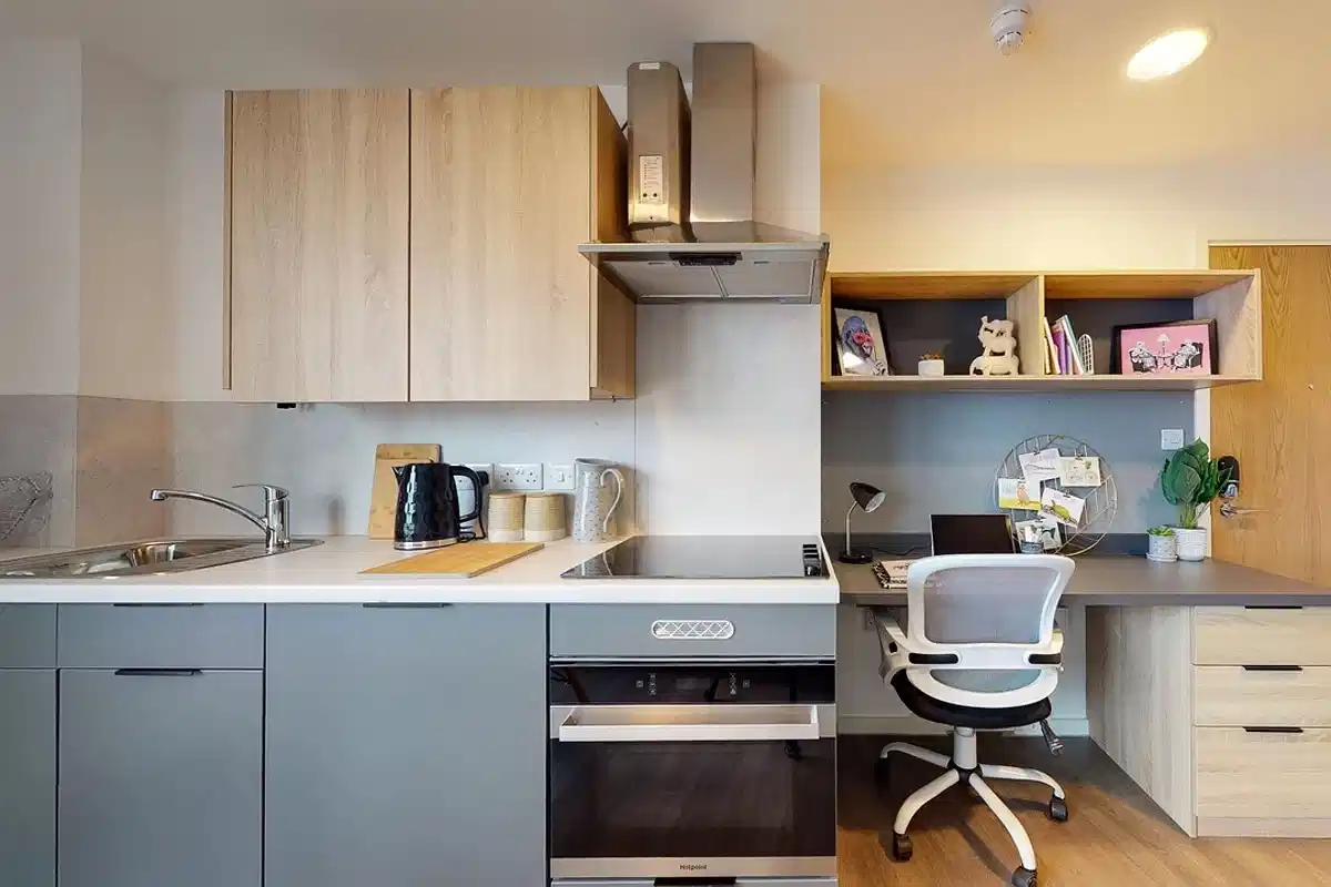 Silver Studio  - Kitchen