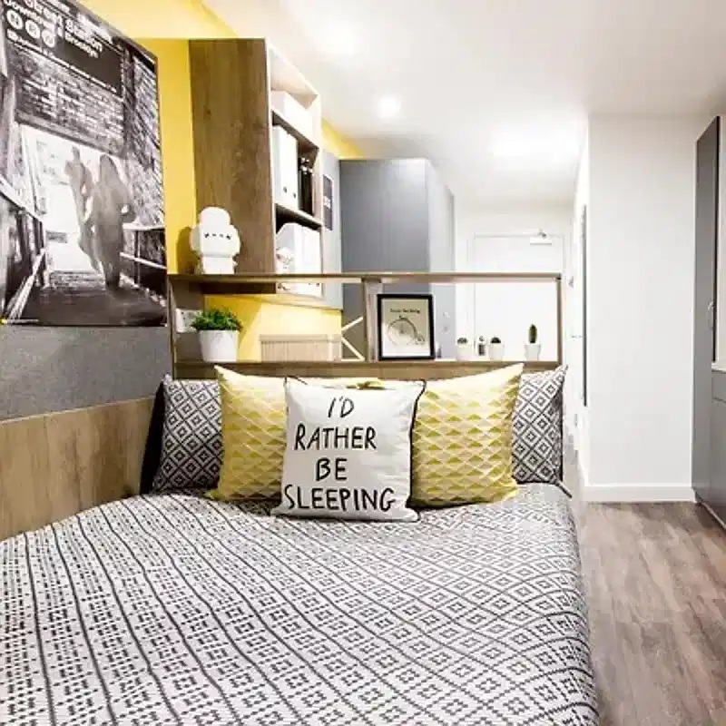 Deluxe Studio - Bedroom