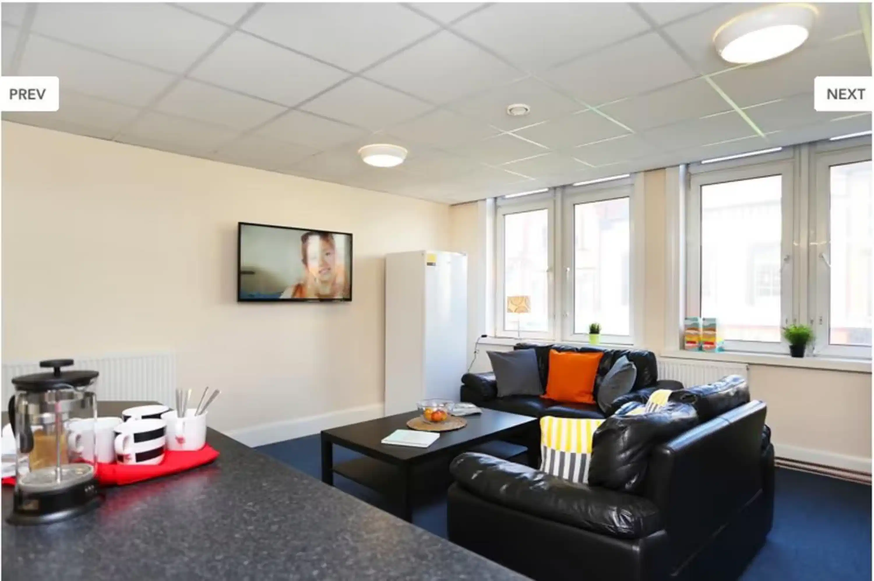 Deluxe En-Suite - Common Area