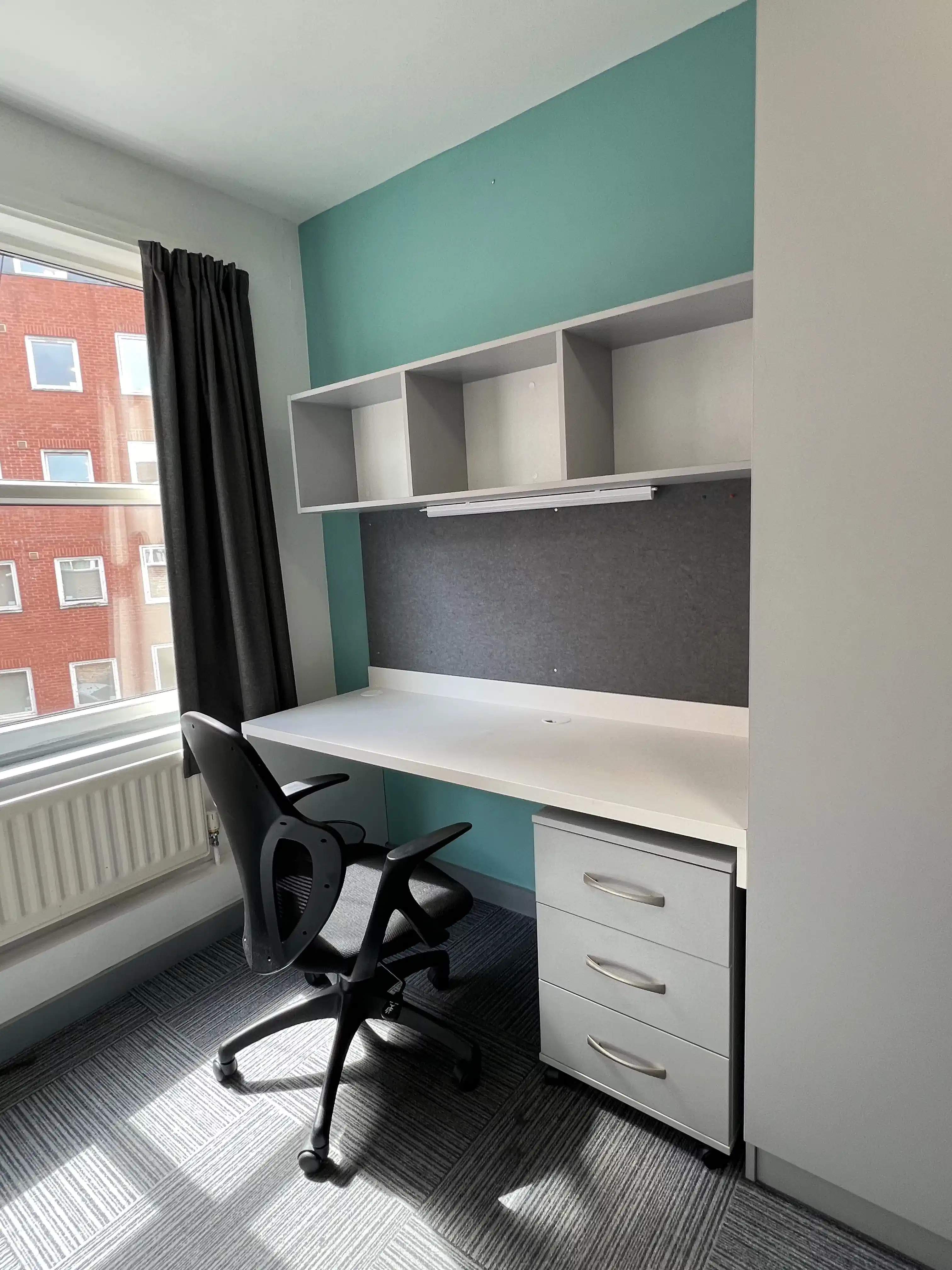 Superior Plus 5 Bed - Bedroom