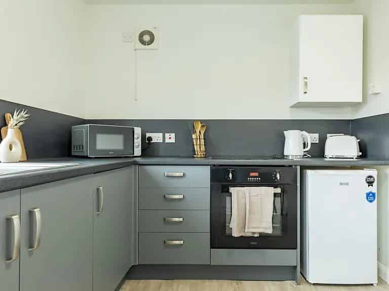 1 Bed Flat - Kitchen