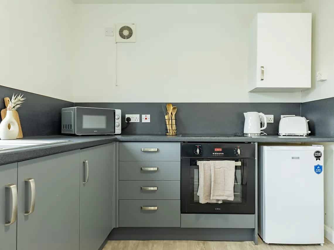 1 Bed Flat - Kitchen