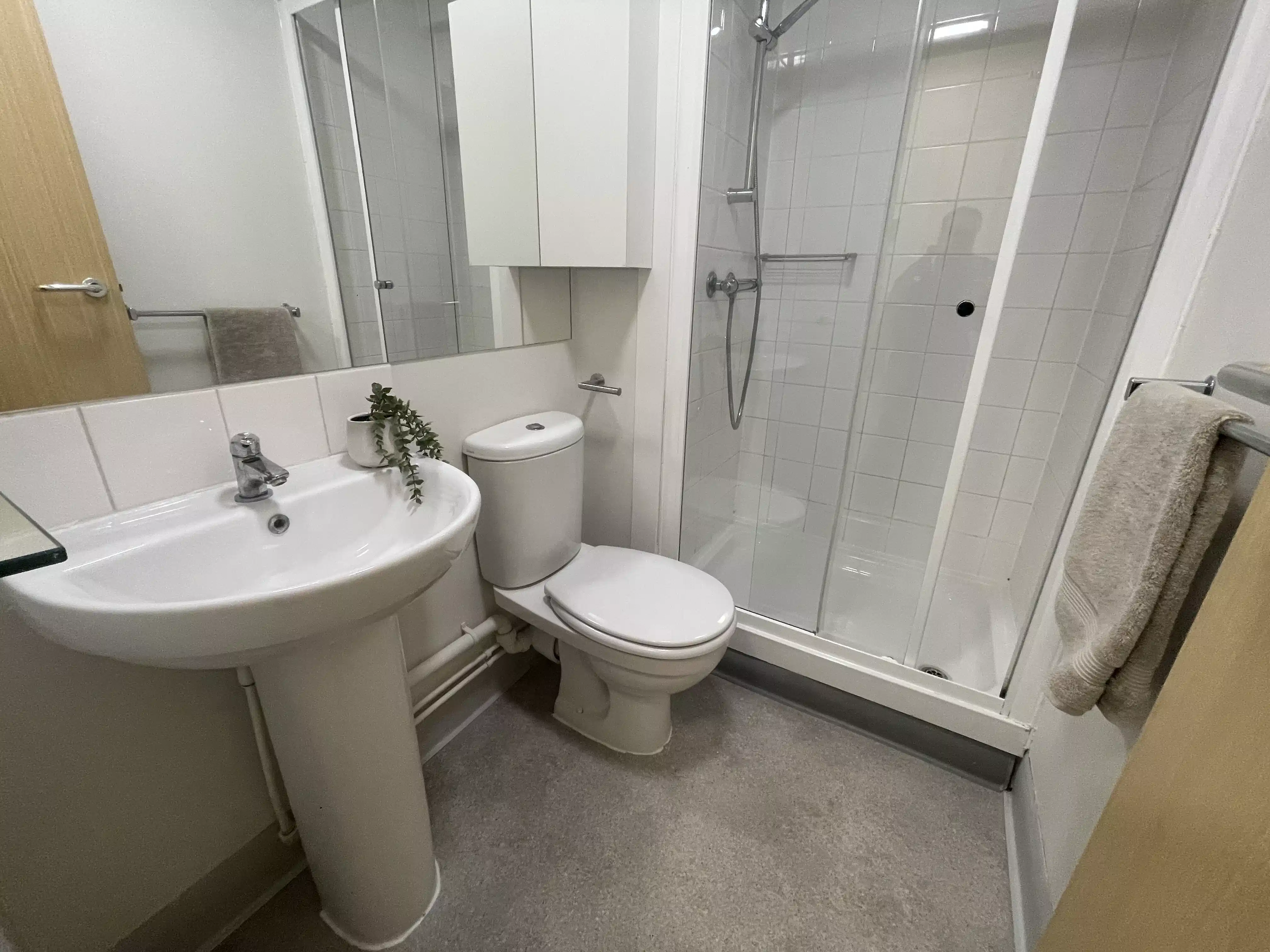 Classic Studio - Bathroom