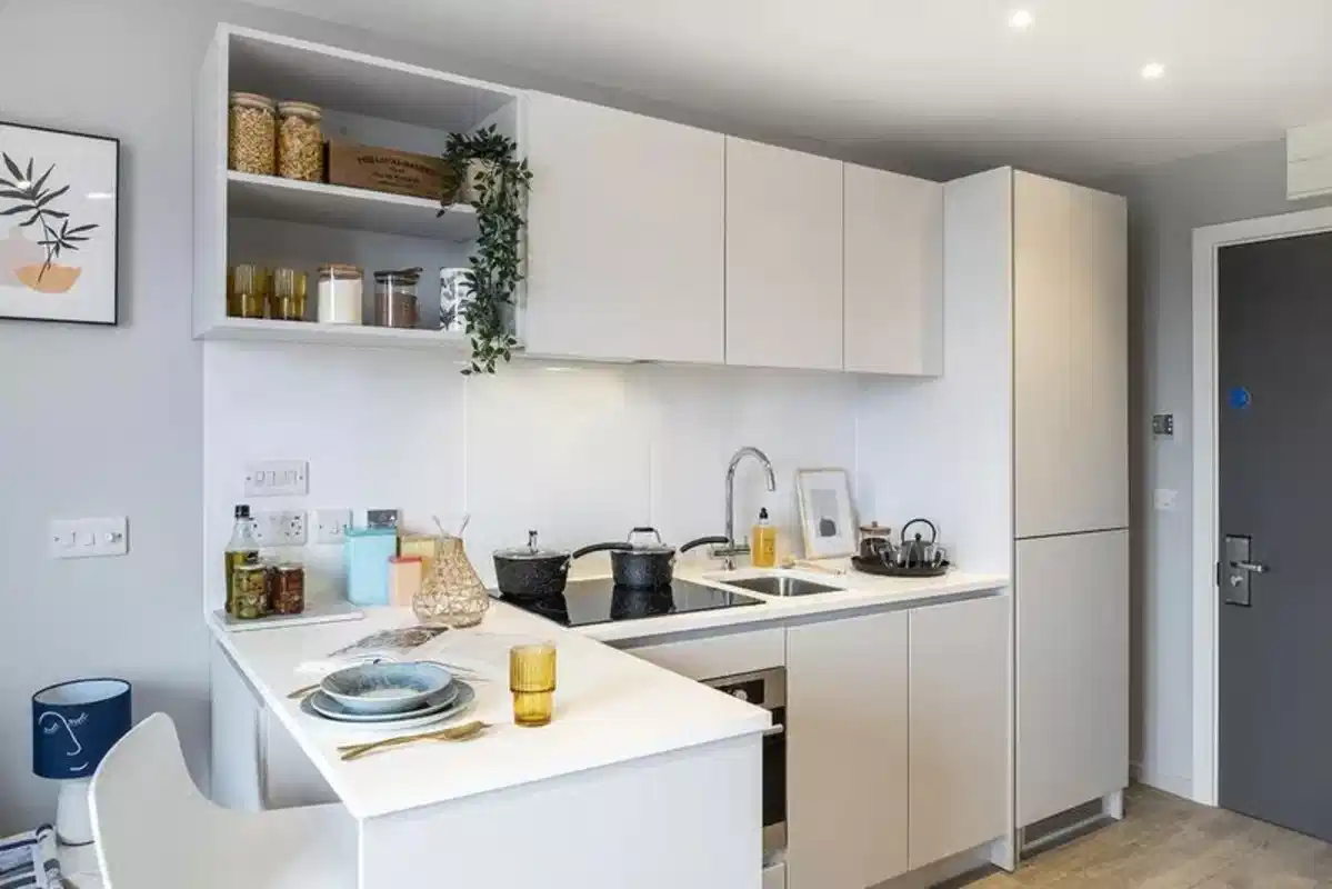 Classic Studio - Kitchen
