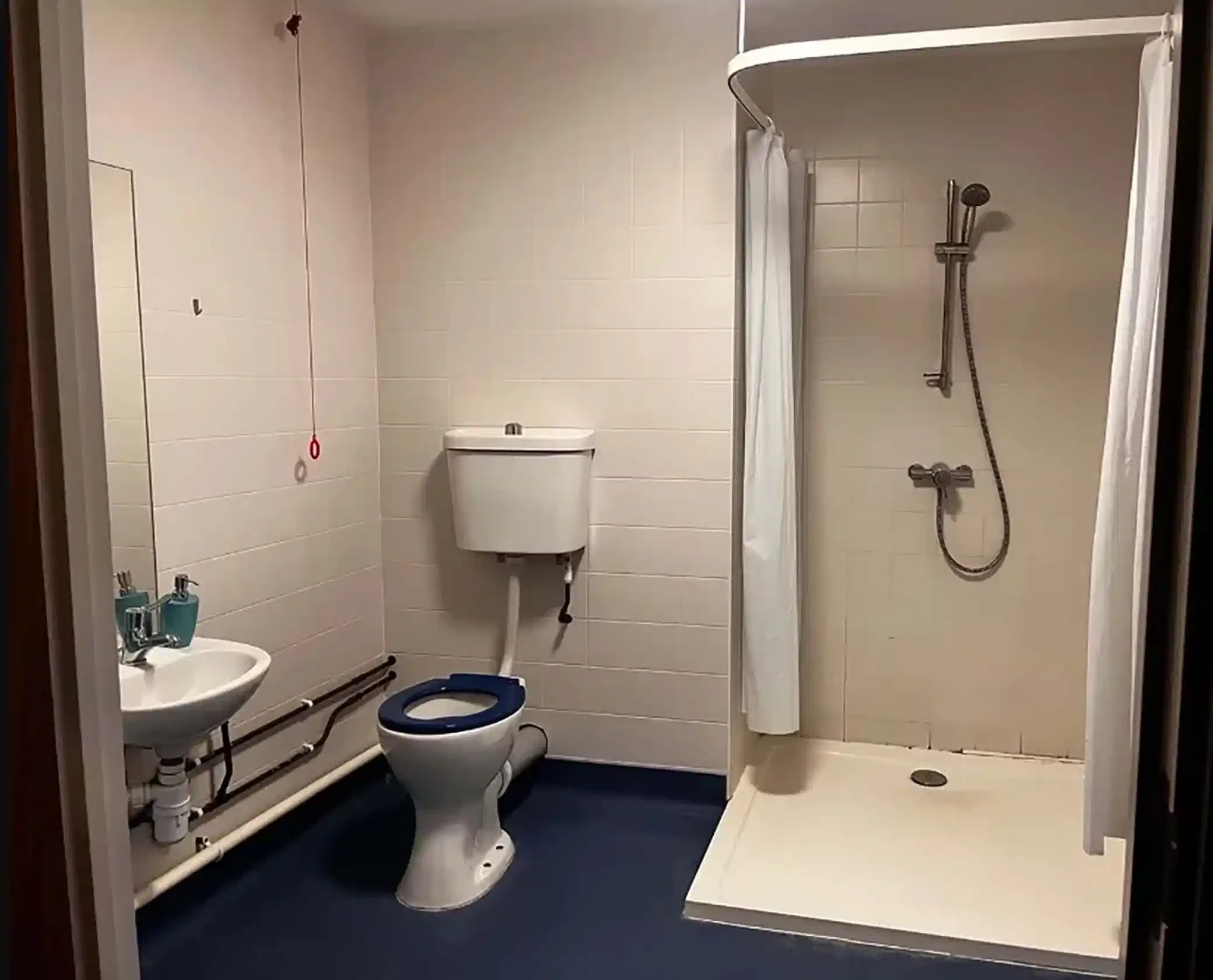 Accessible Ensuite - Bathroom