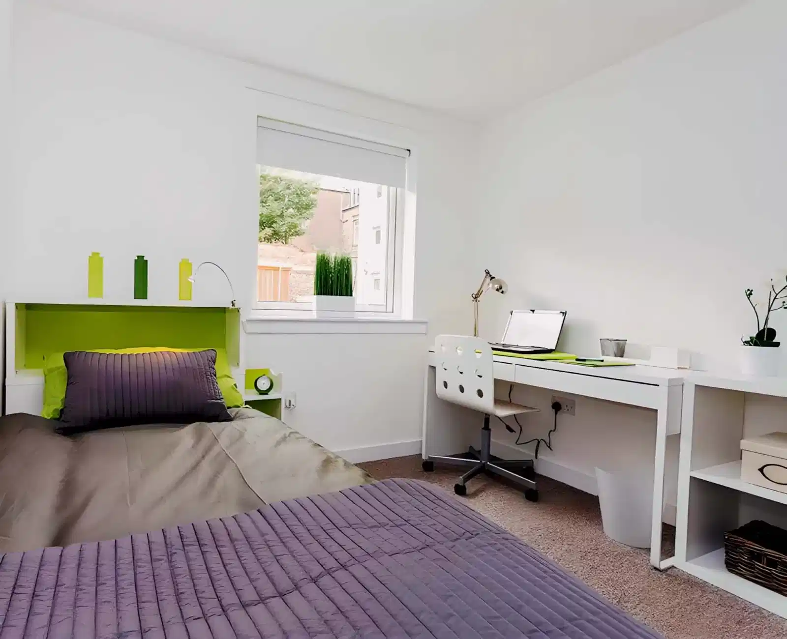 Premium Plus - Large 4 Bed Flats - Bedroom