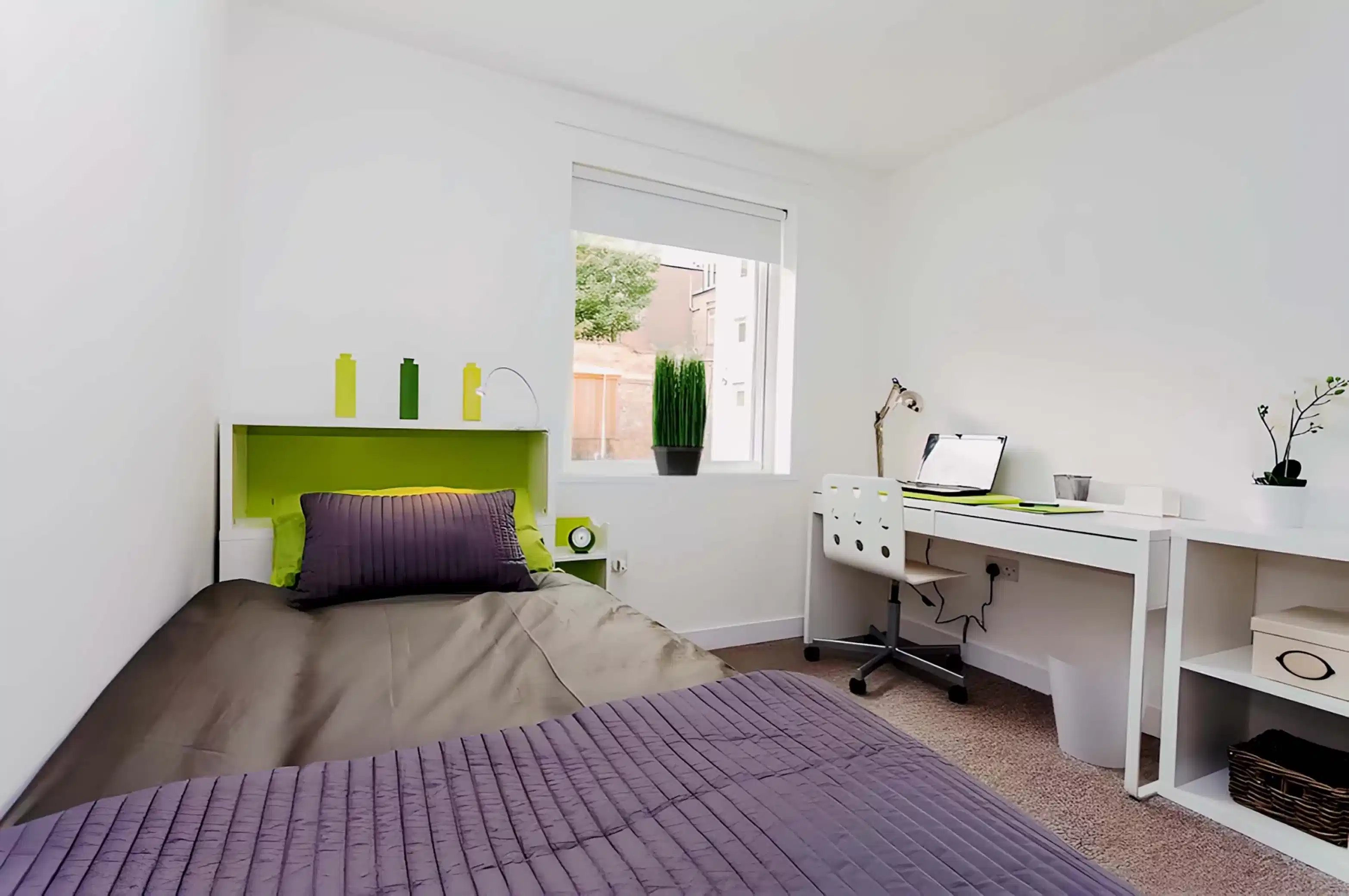 Premium Plus - Large 4 Bed Flats - Bedroom