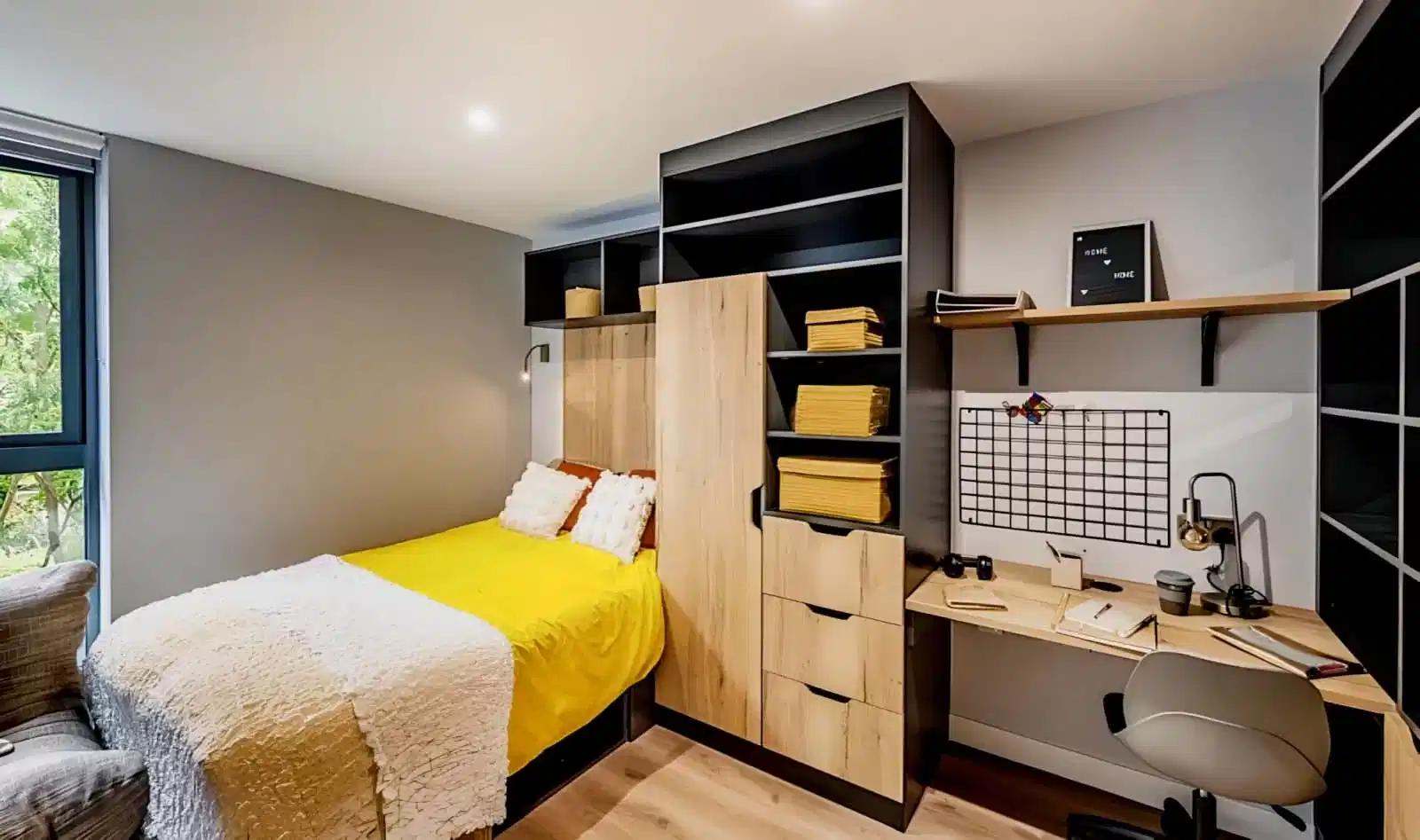 Deluxe Studio - Bedroom