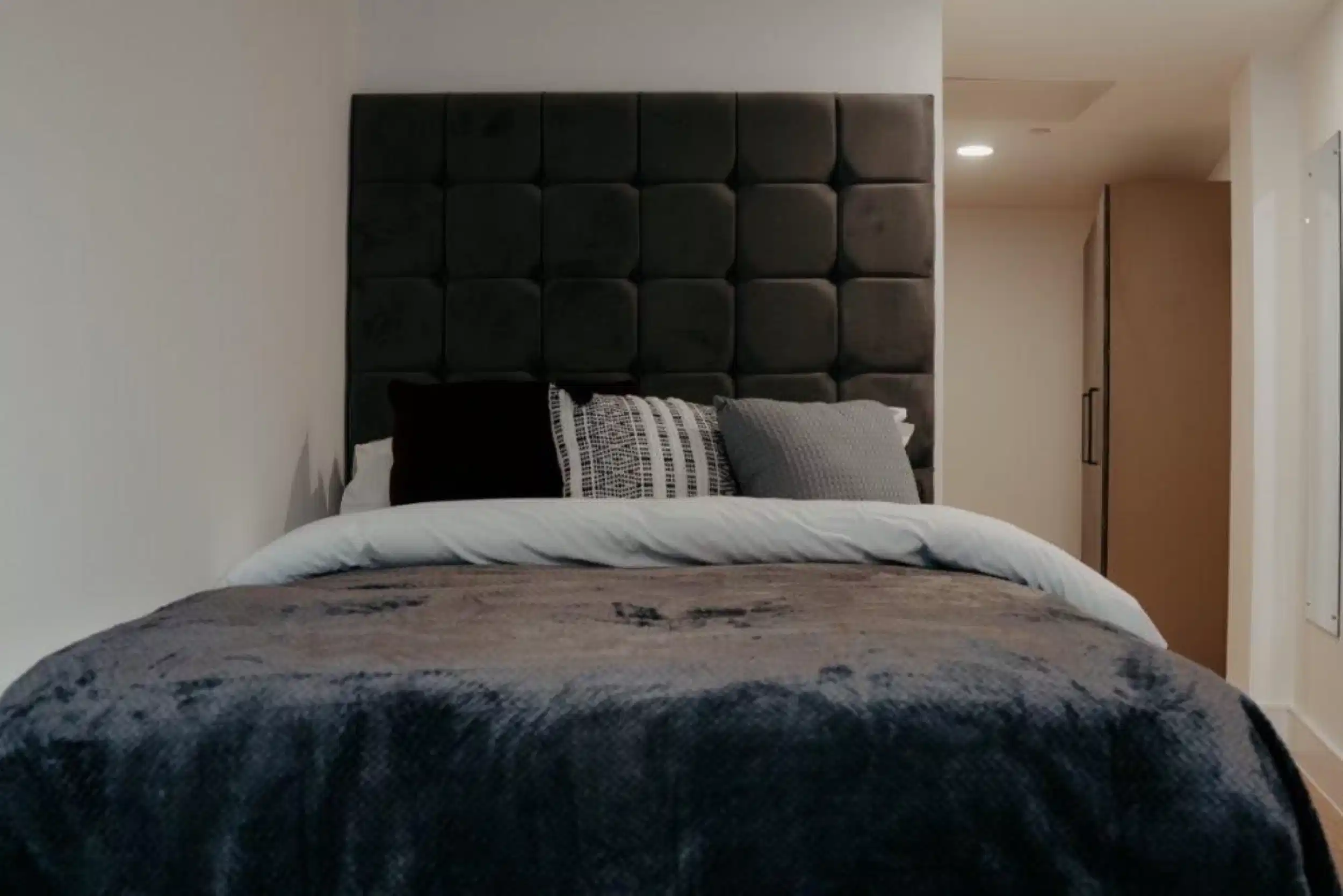 Ensuite Edition III - Bedroom