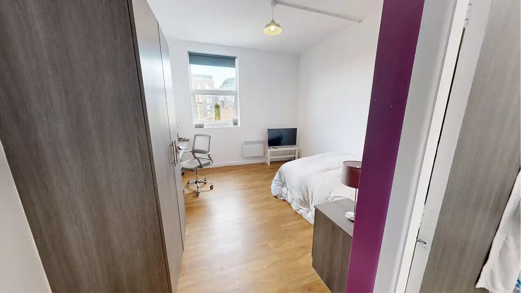 Silver Ensuite - Bedroom