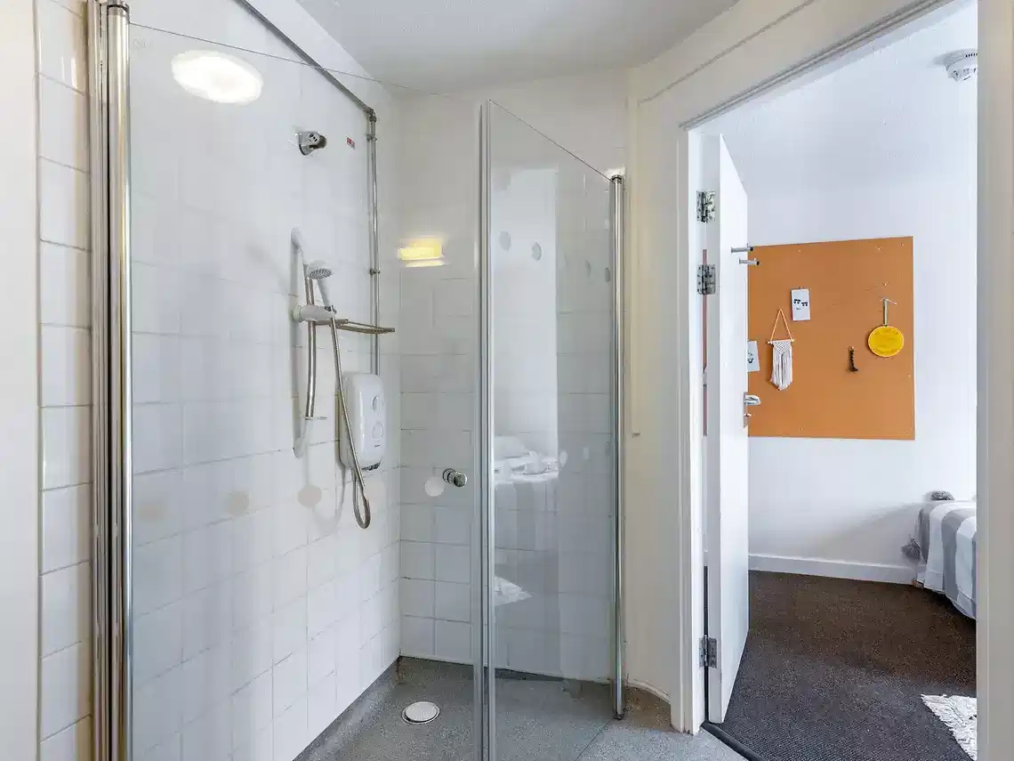 Classic Ensuite - Bathroom