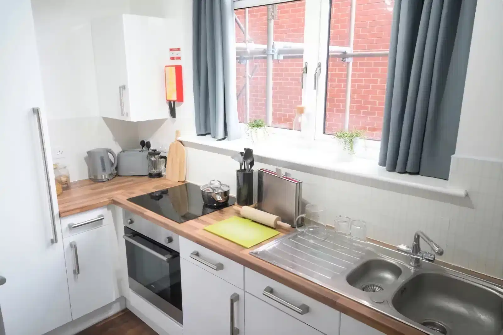 Female only 3 Bed flat - Kitchen