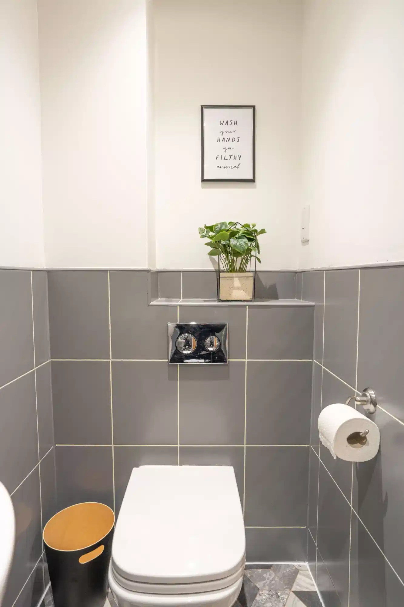 Studio - Bathroom