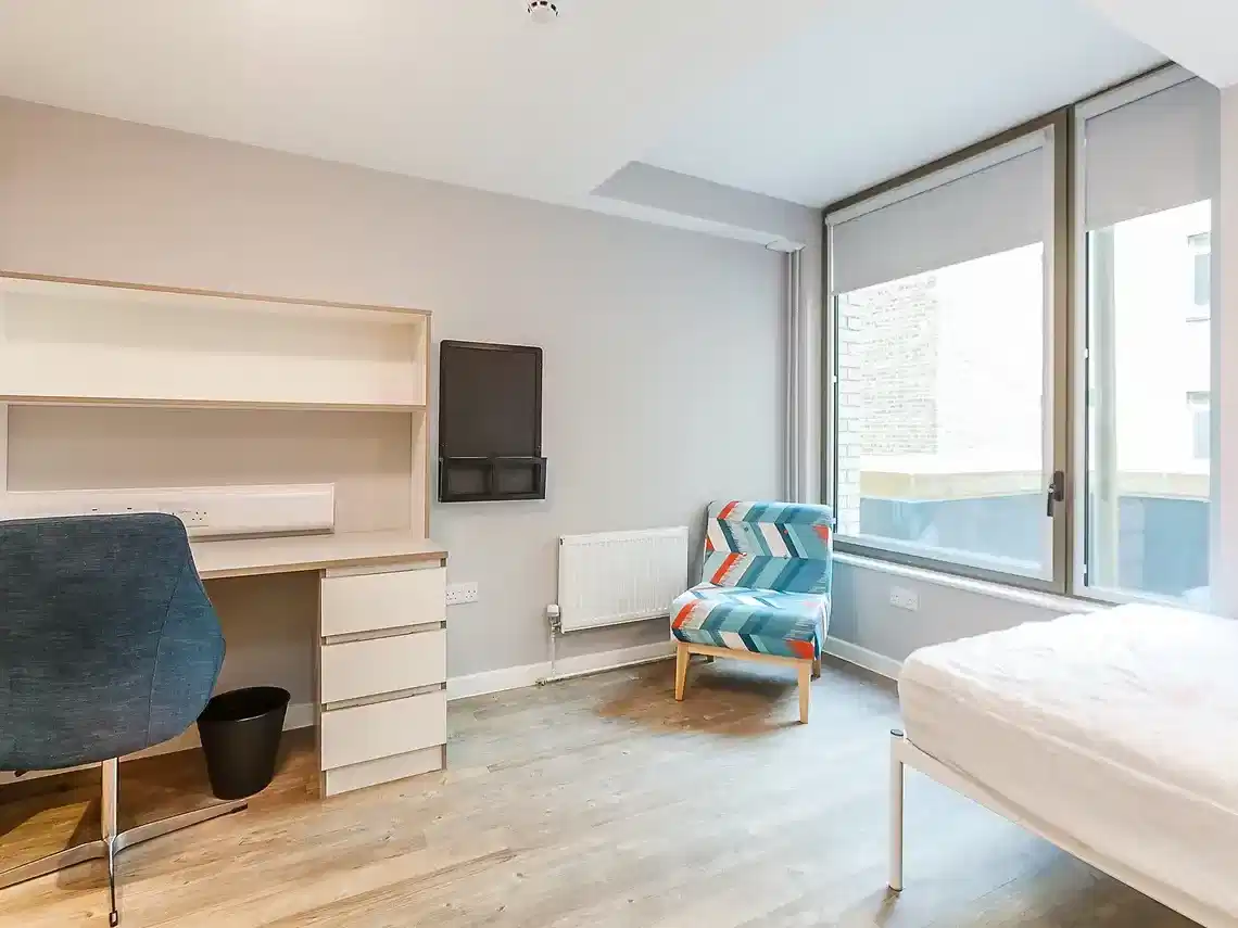 7 Bed Cluster - Bedroom