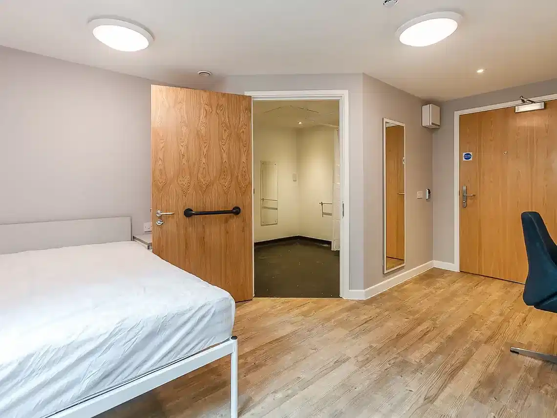 7 Bed Cluster - Bedroom
