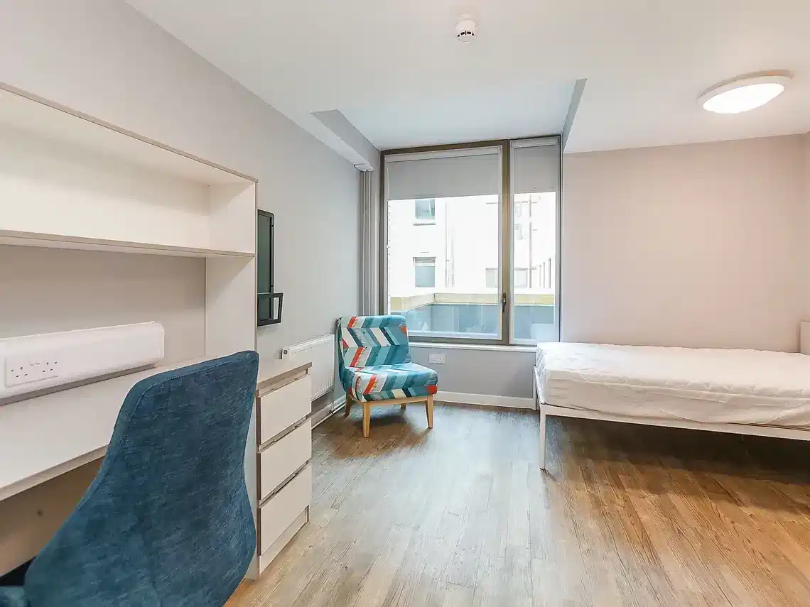 7 Bed Cluster - Bedroom