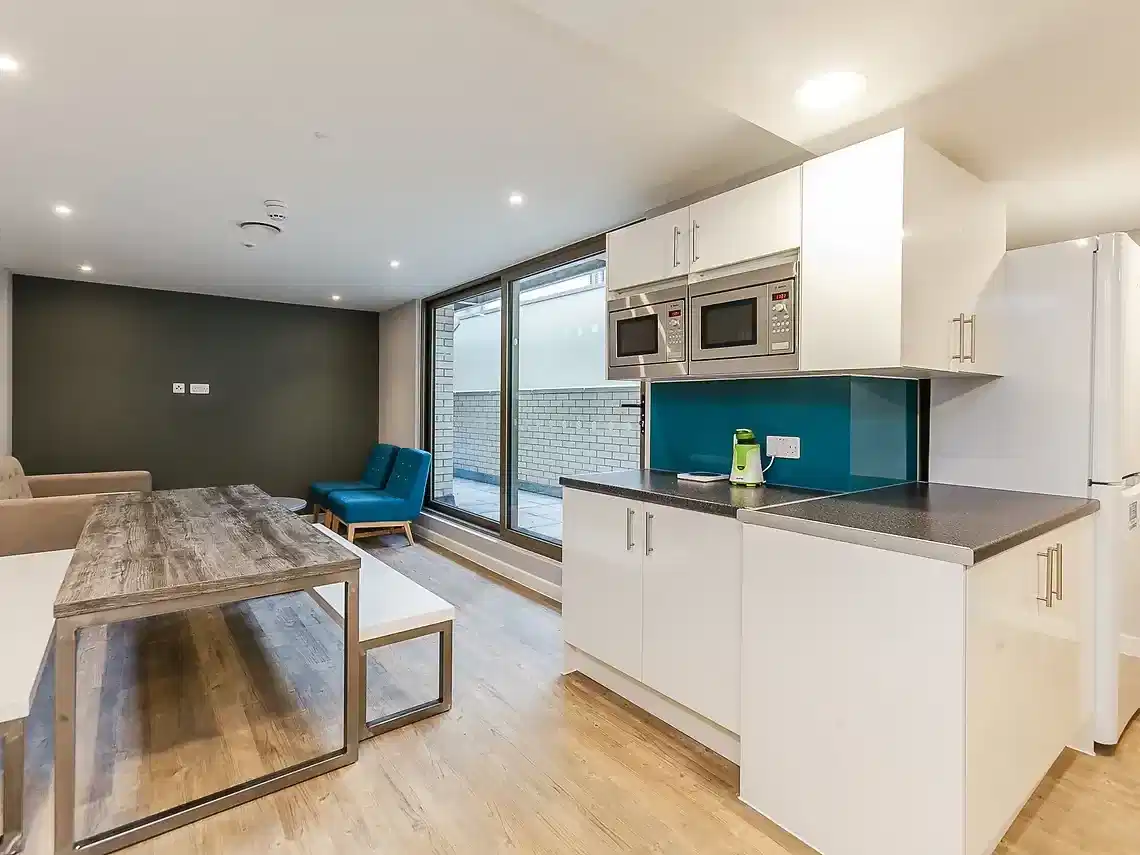 7 Bed Cluster - Kitchen
