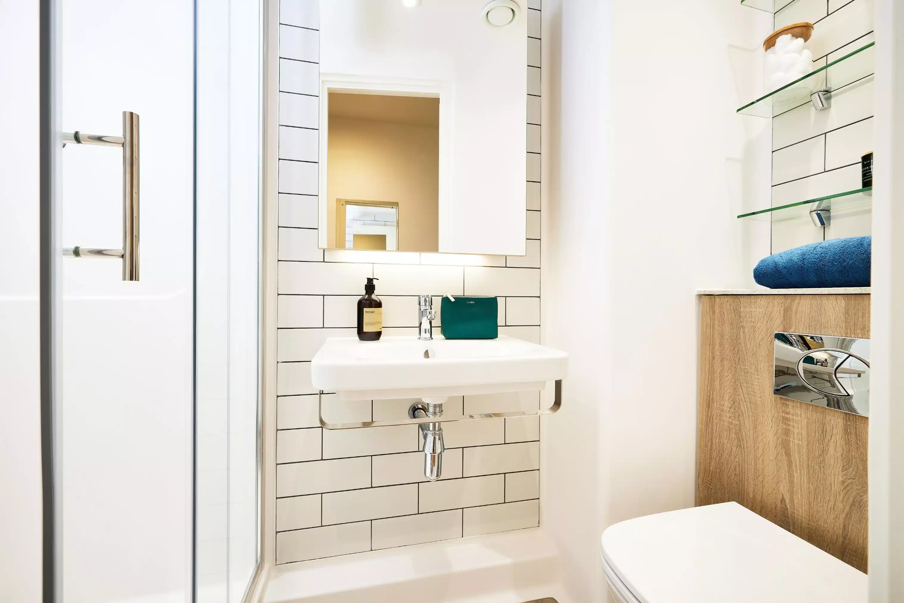 Cluster - Bathroom