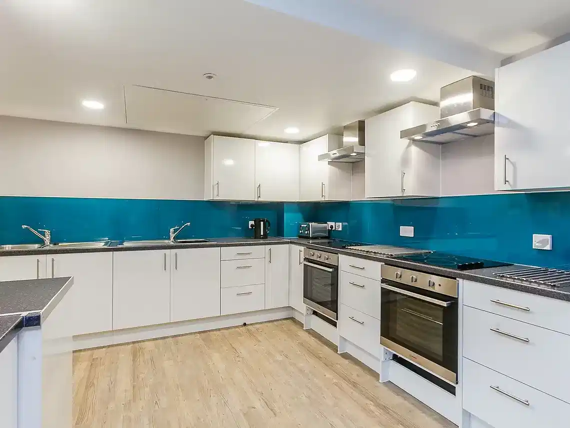 7 Bed Cluster - Kitchen