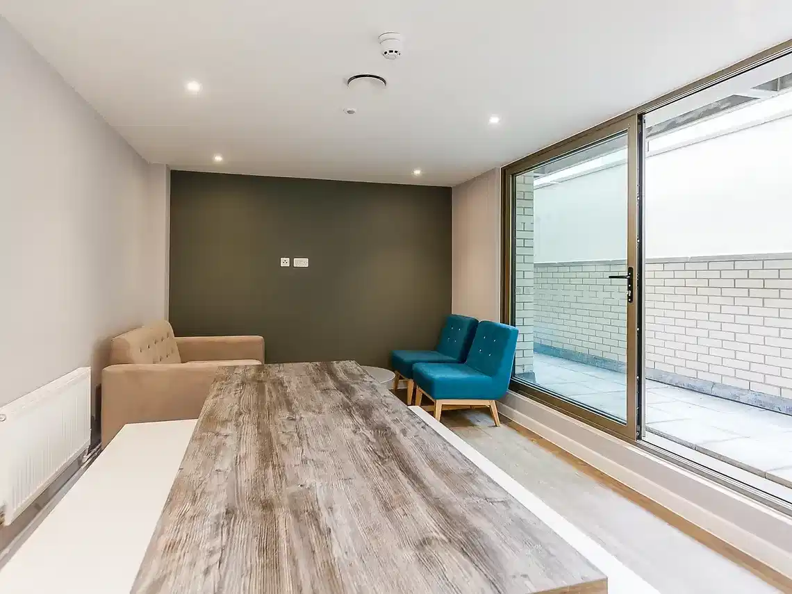 7 Bed Cluster - Common Area