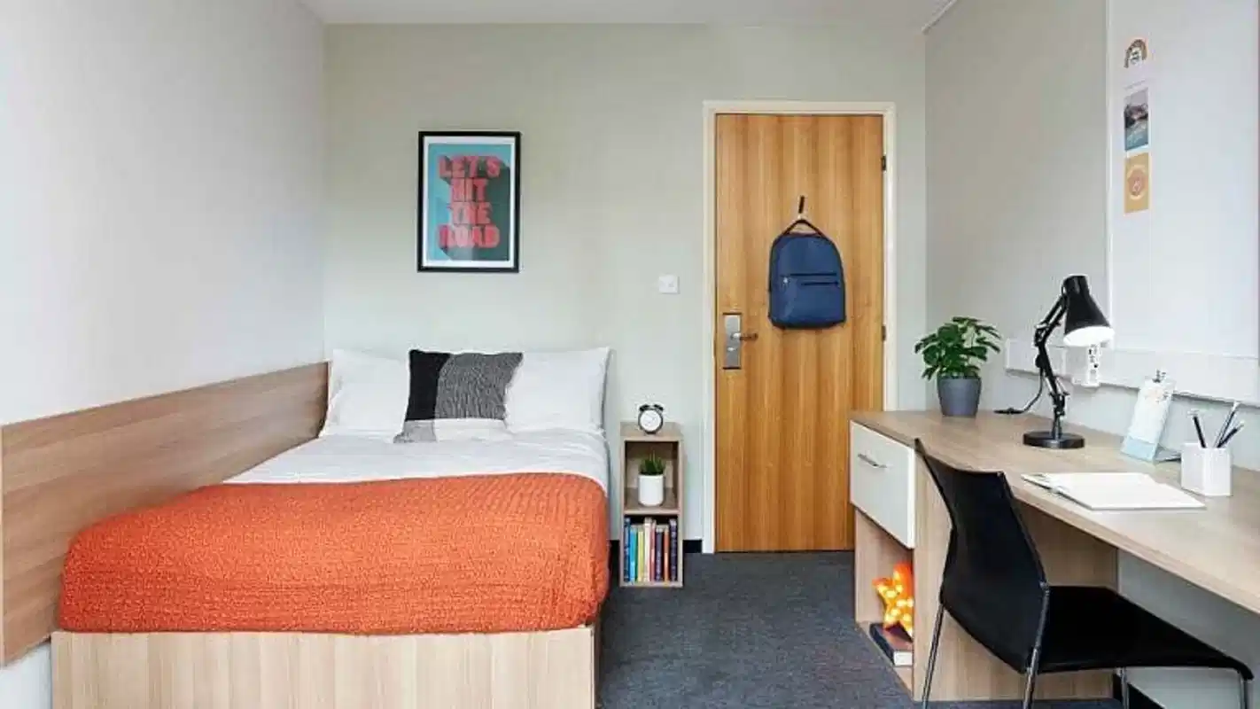 Bronze Non-Ensuite - Bedroom
