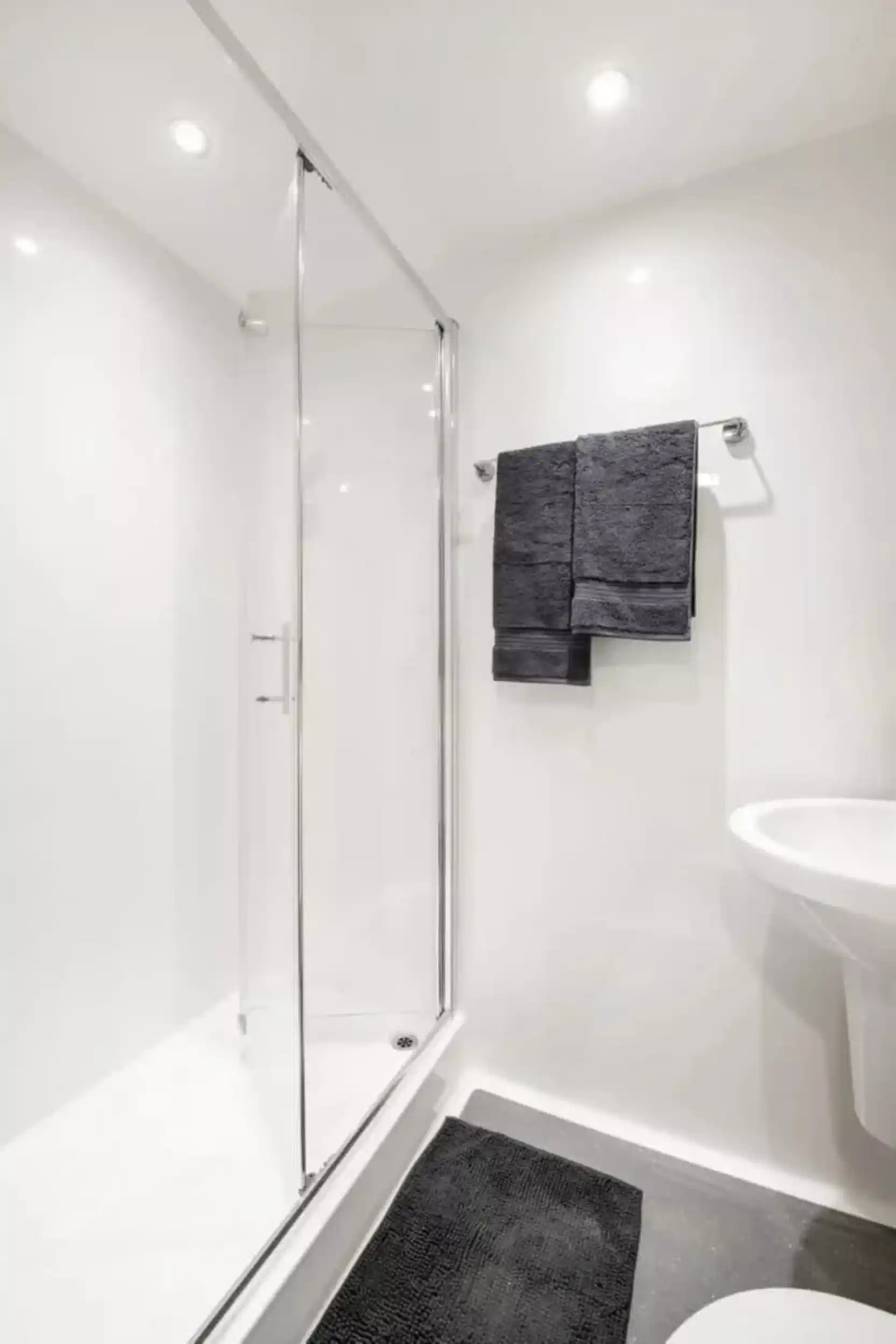 Gold Studio Plus - Bathroom