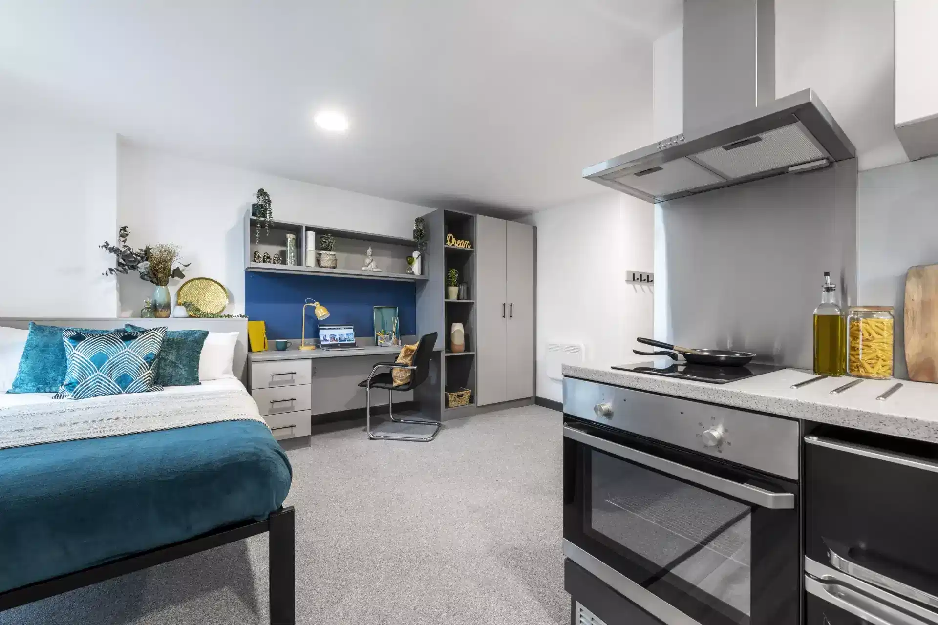 Gold Studio Plus - Bedroom