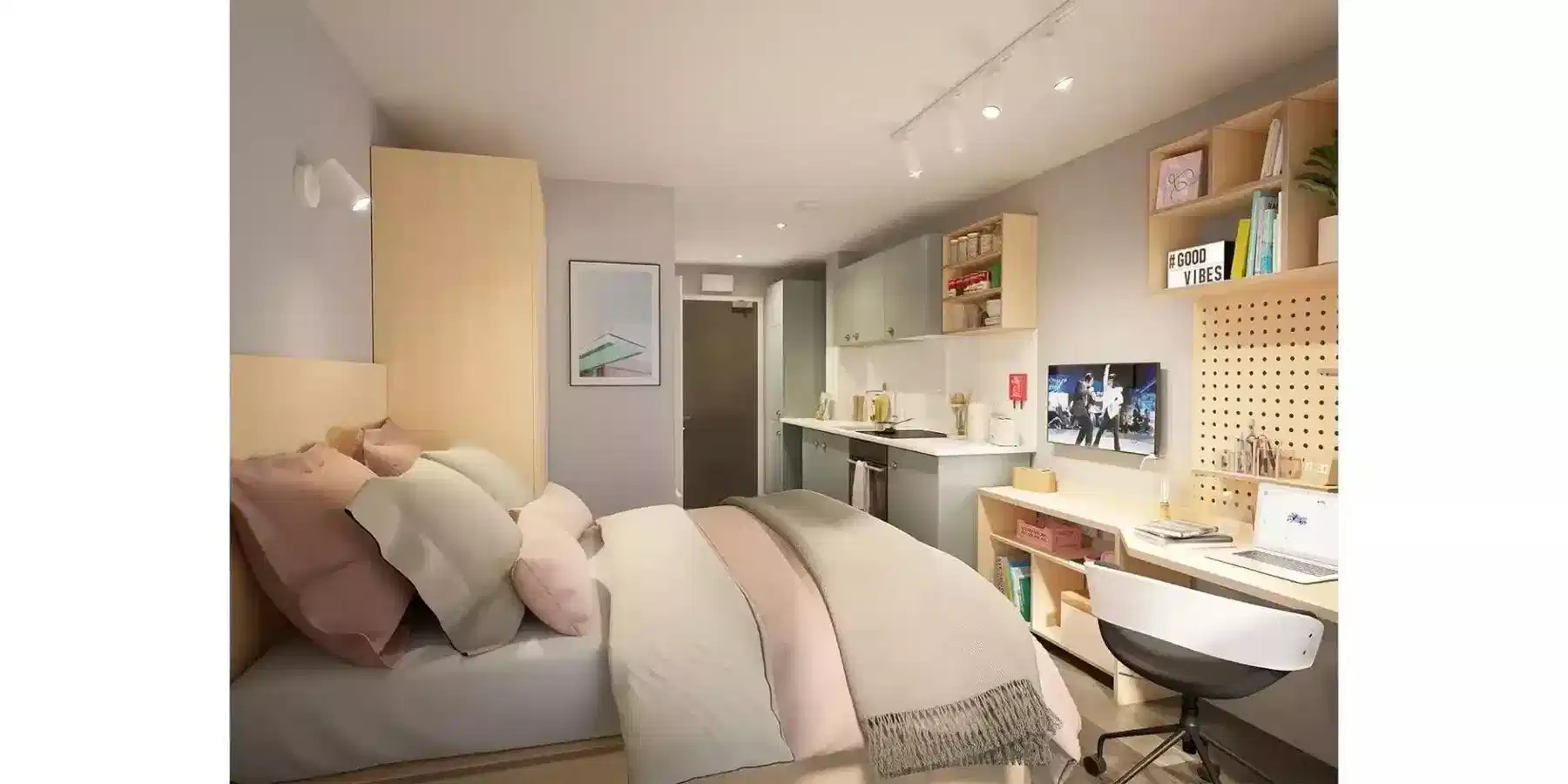 4 Bedroom Premium - Bedroom